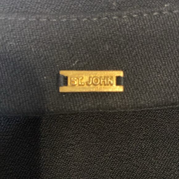 Vintage St John Sport Women Black Cotton Blend with Gold Button Blazer Size 4 - Picture 8 of 12